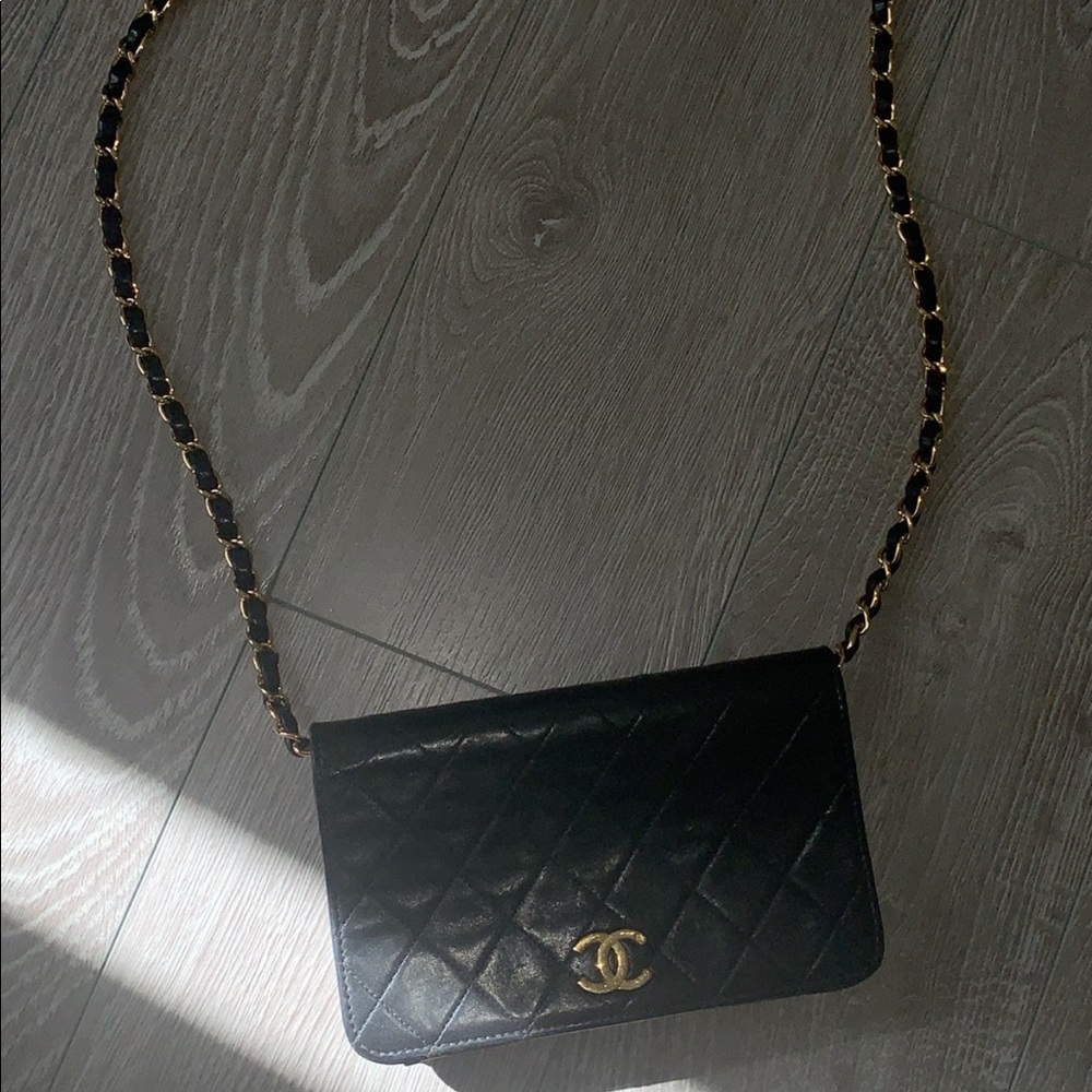Vintage chanel lambskin shoulder bag